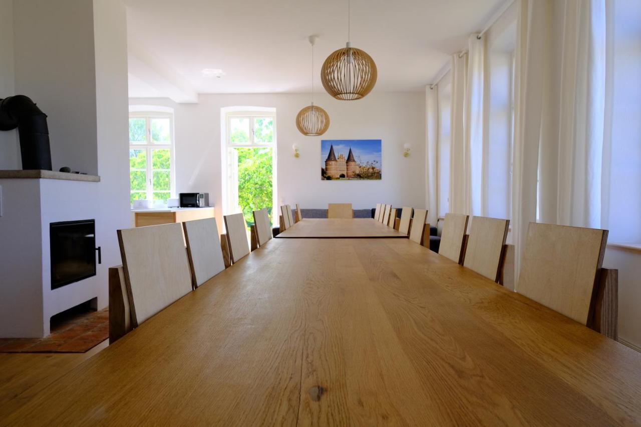 Gutshaus Fewo Luebeck Dassow Bagian luar foto
