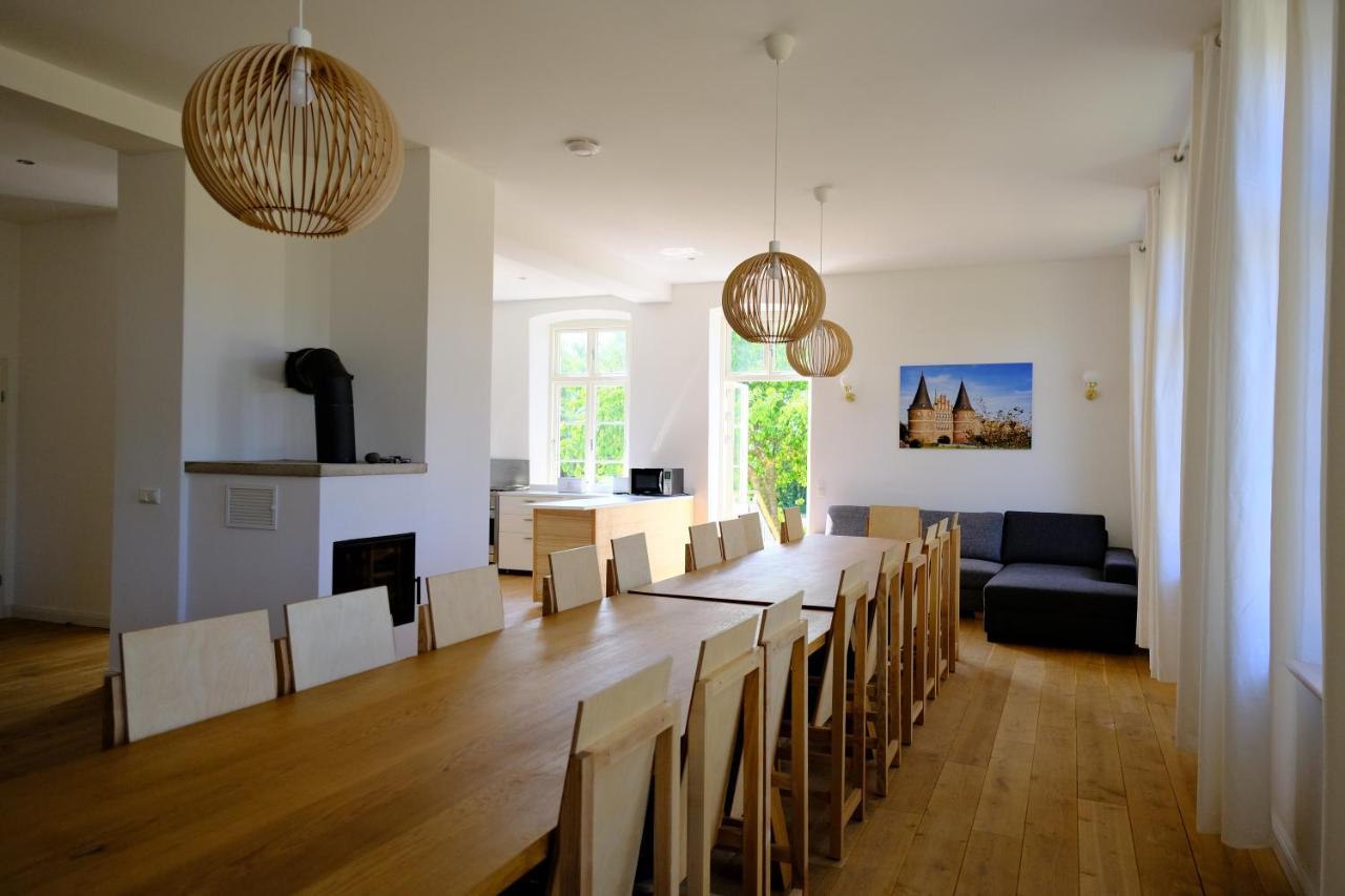 Gutshaus Fewo Luebeck Dassow Bagian luar foto